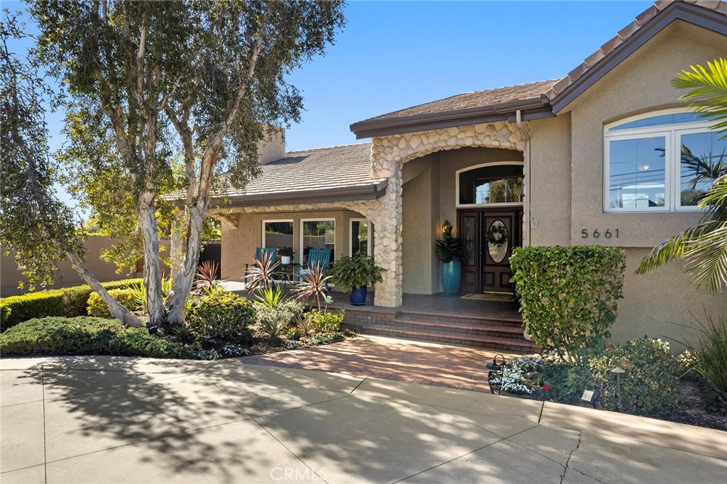 5661 Highland Avenue