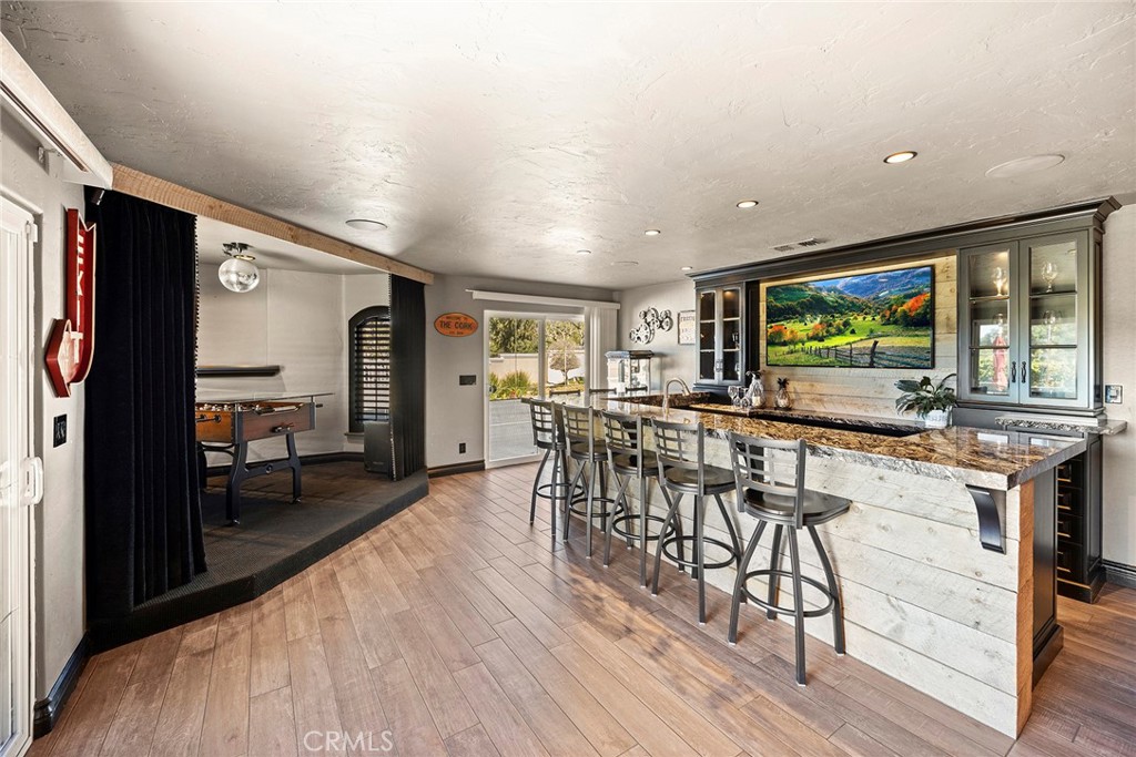 5661 Highland Avenue