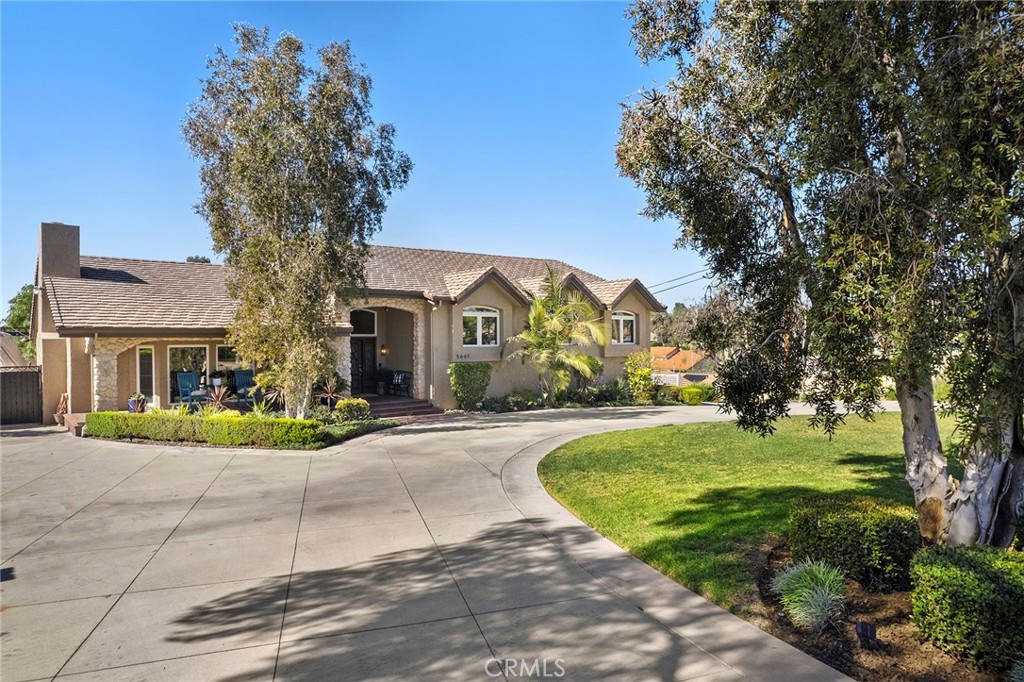 5661 Highland Avenue