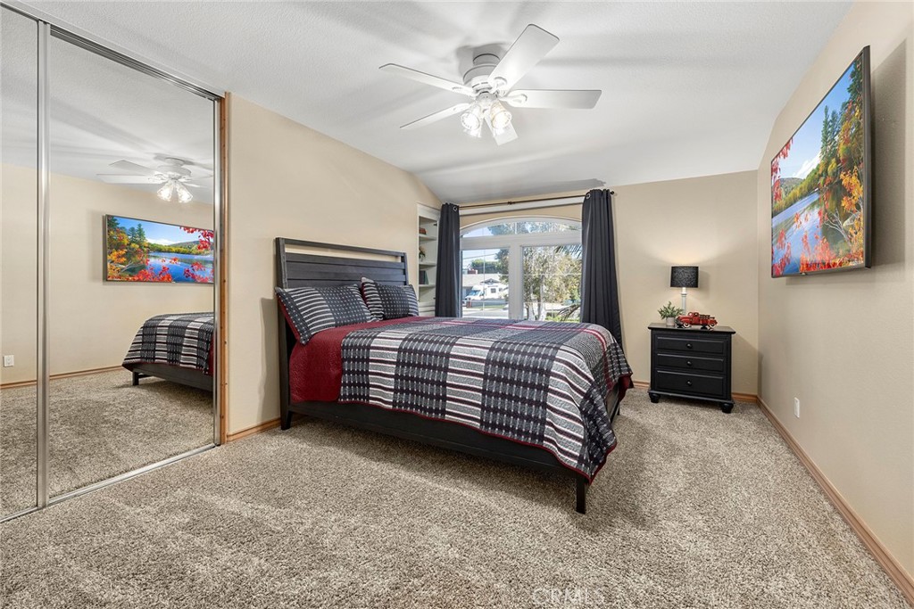 5661 Highland Avenue