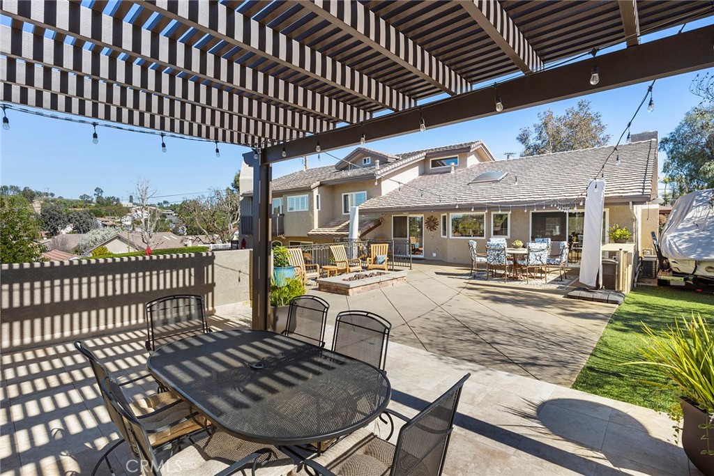 5661 Highland Avenue