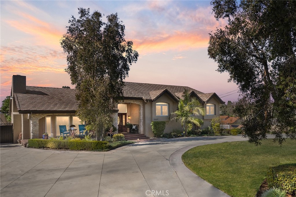 5661 Highland Avenue