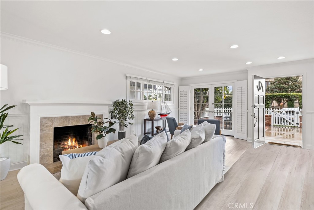 415 Narcissus Avenue