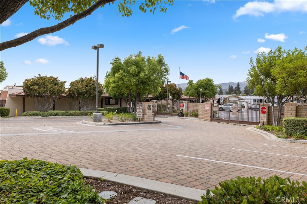 1245 W Cienega Unit: 162