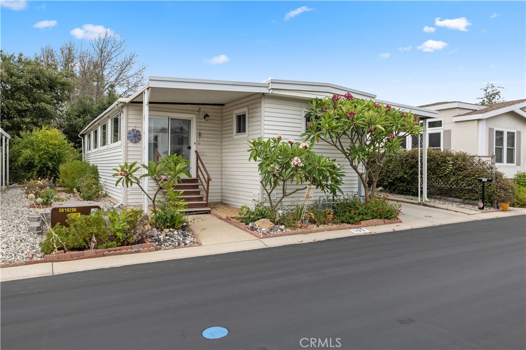 1245 W Cienega Unit: 162