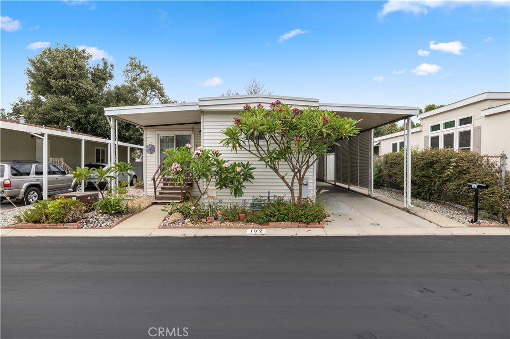 1245 W Cienega Unit: 162