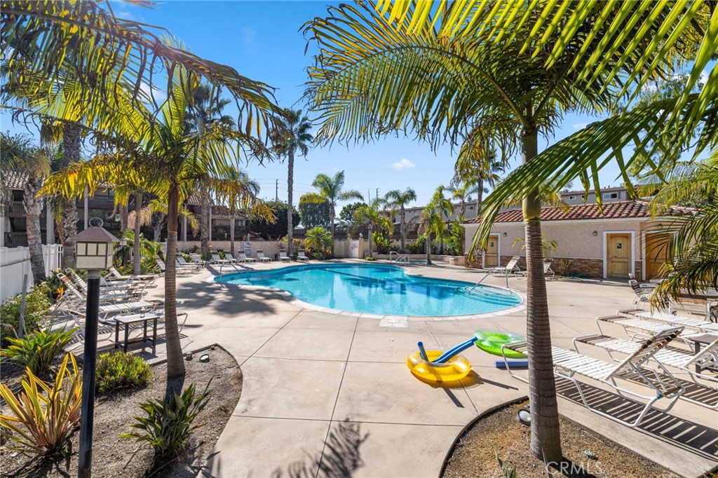 7645 Bay Drive Unit: 104