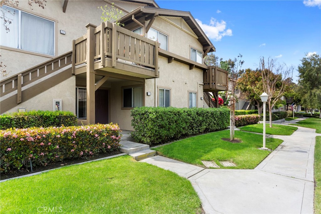 86 Clearbrook Unit: 33