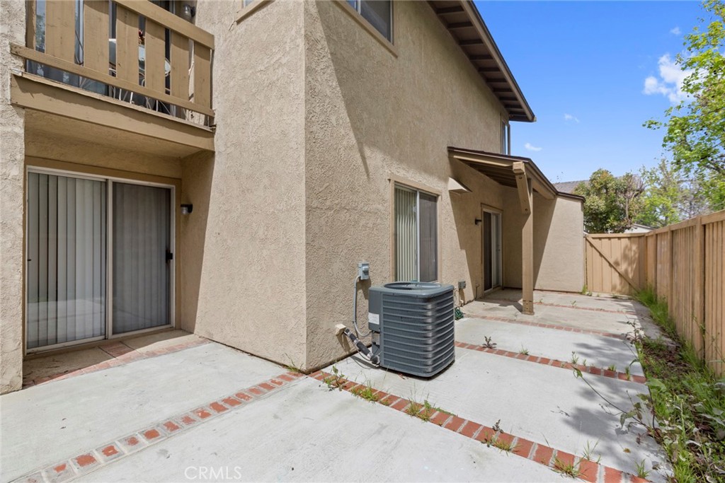 86 Clearbrook Unit: 33