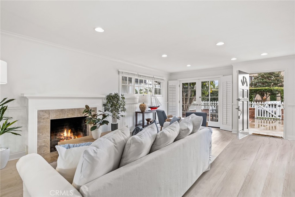 415 Narcissus Avenue