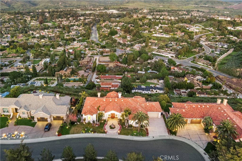 477 N Carlisle Place