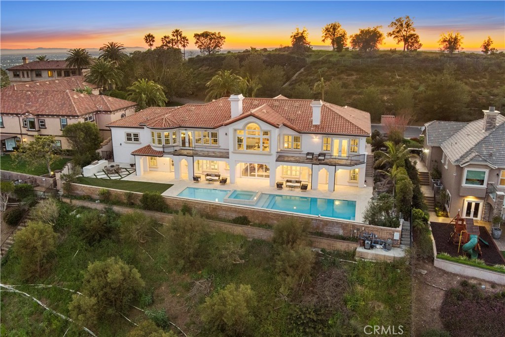 477 N Carlisle Place