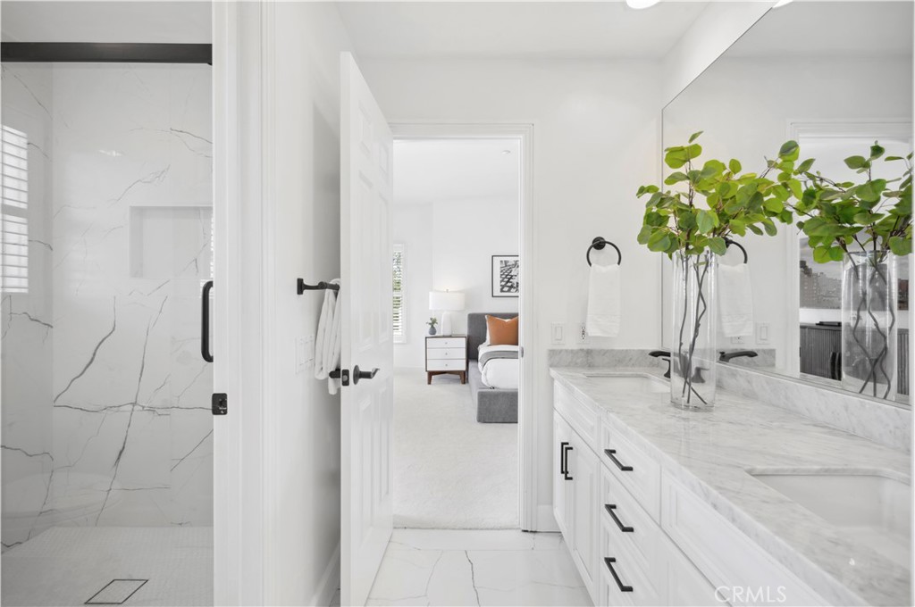 477 N Carlisle Place