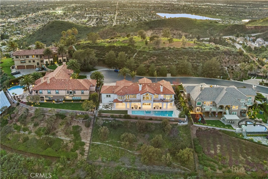 477 N Carlisle Place