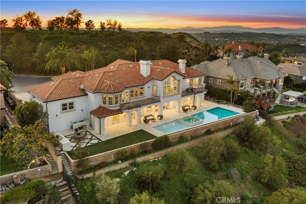 477 N Carlisle Place