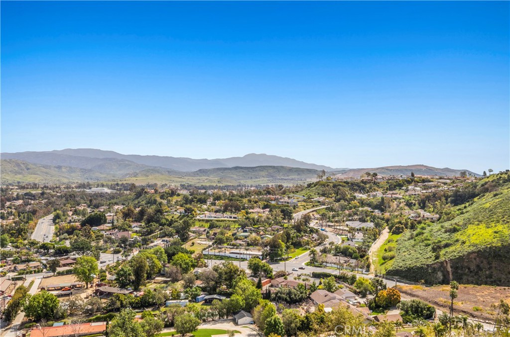 477 N Carlisle Place