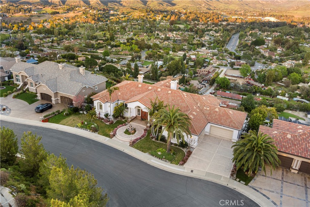 477 N Carlisle Place