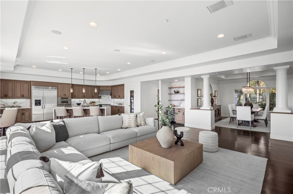 477 N Carlisle Place