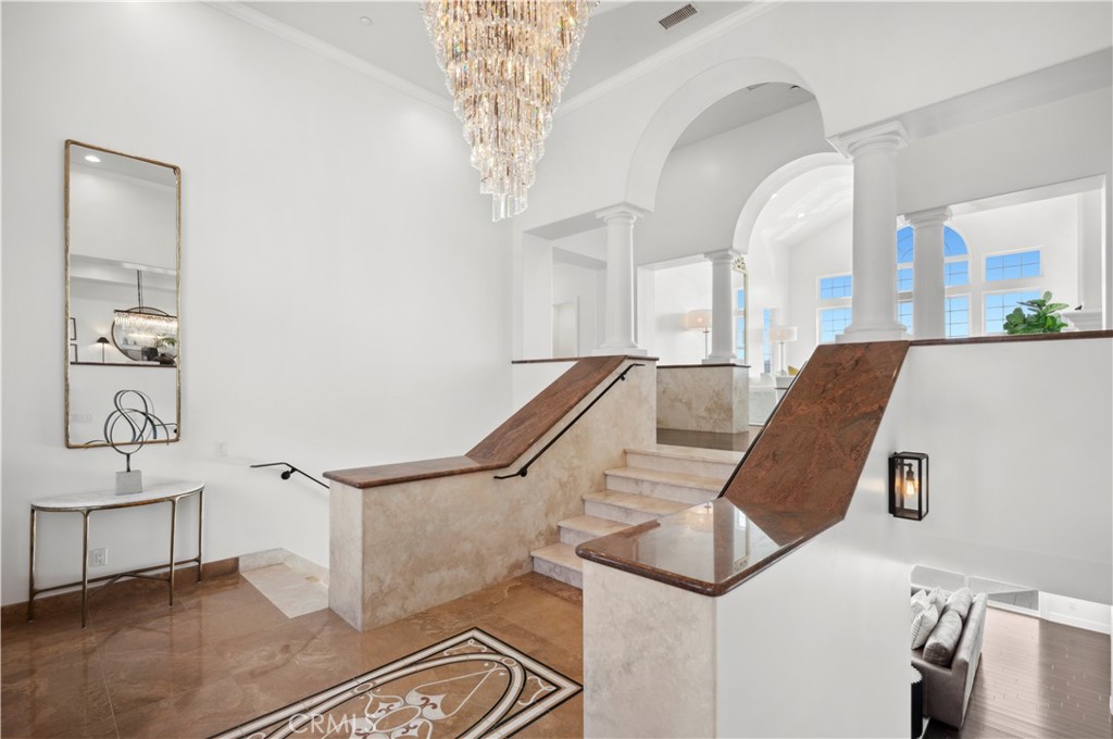 477 N Carlisle Place