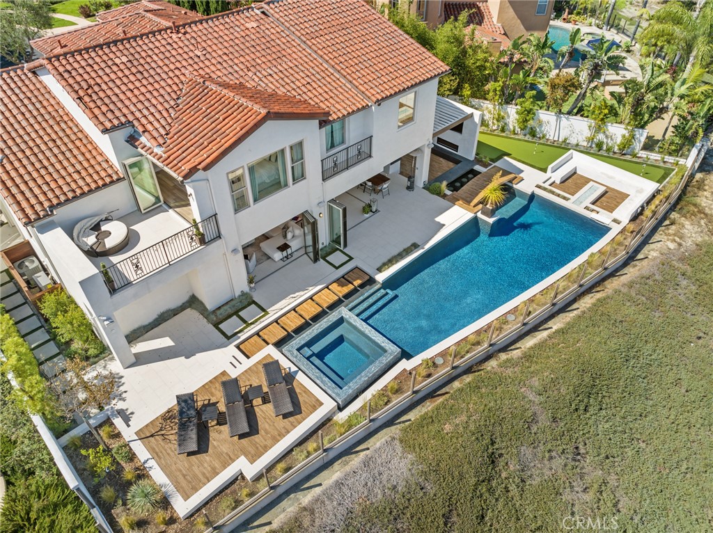 9 Coastal Canyon Drive