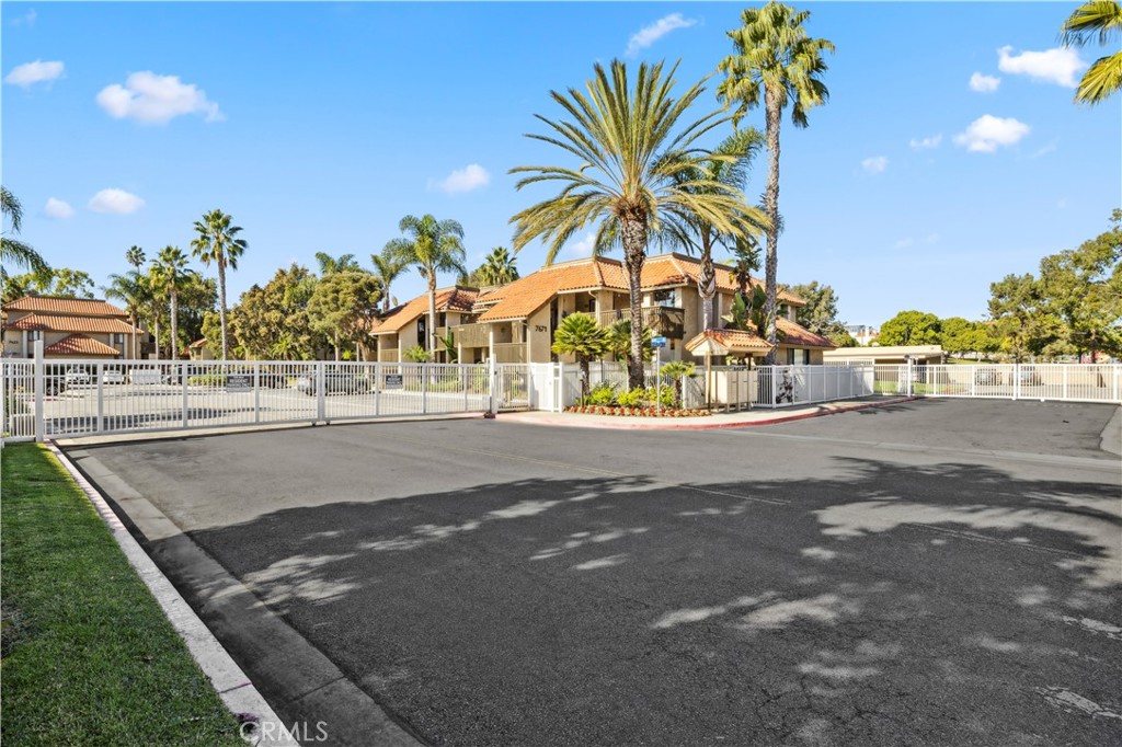 7671 Bay Drive 104