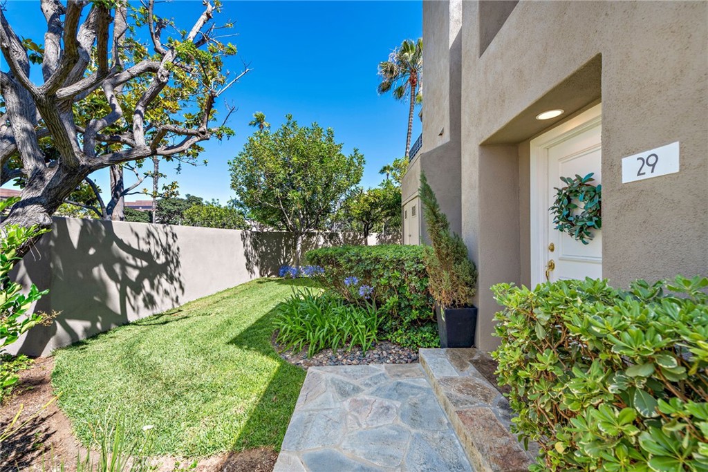 29 Baycrest Court 16