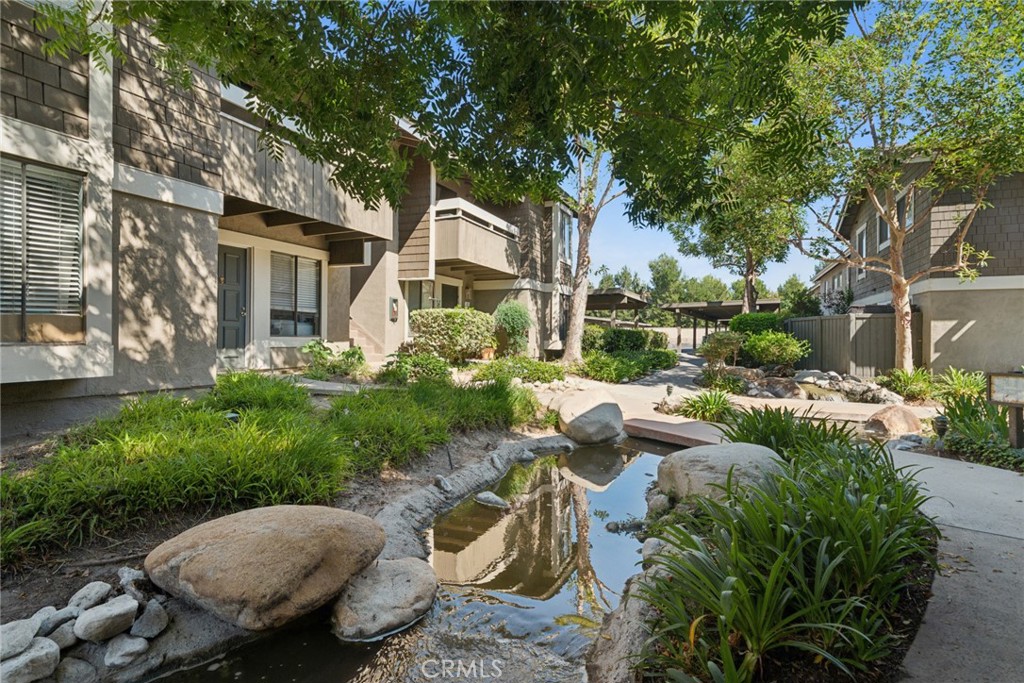 82 Streamwood