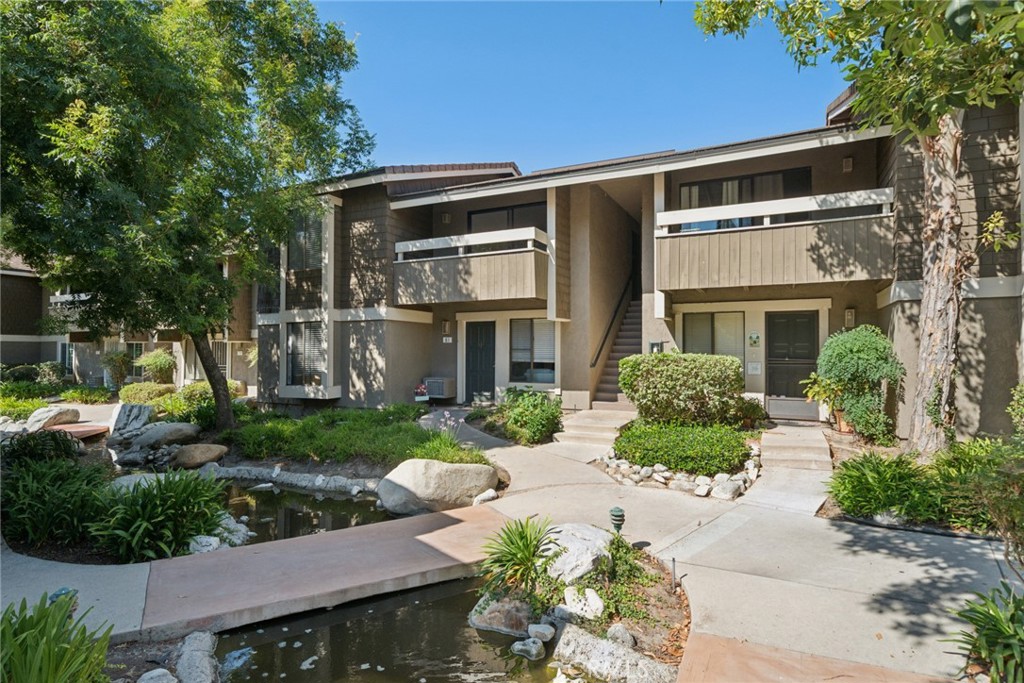 82 Streamwood