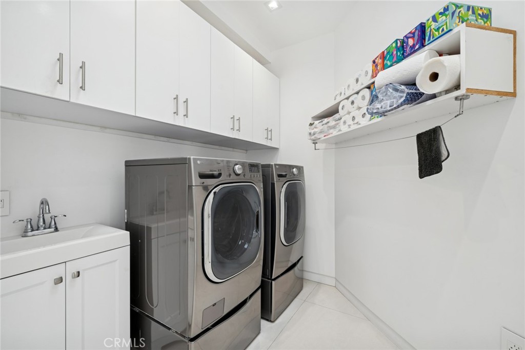 4607 Perham