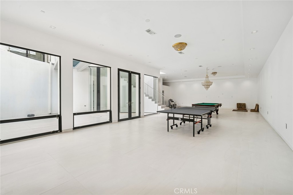 4607 Perham