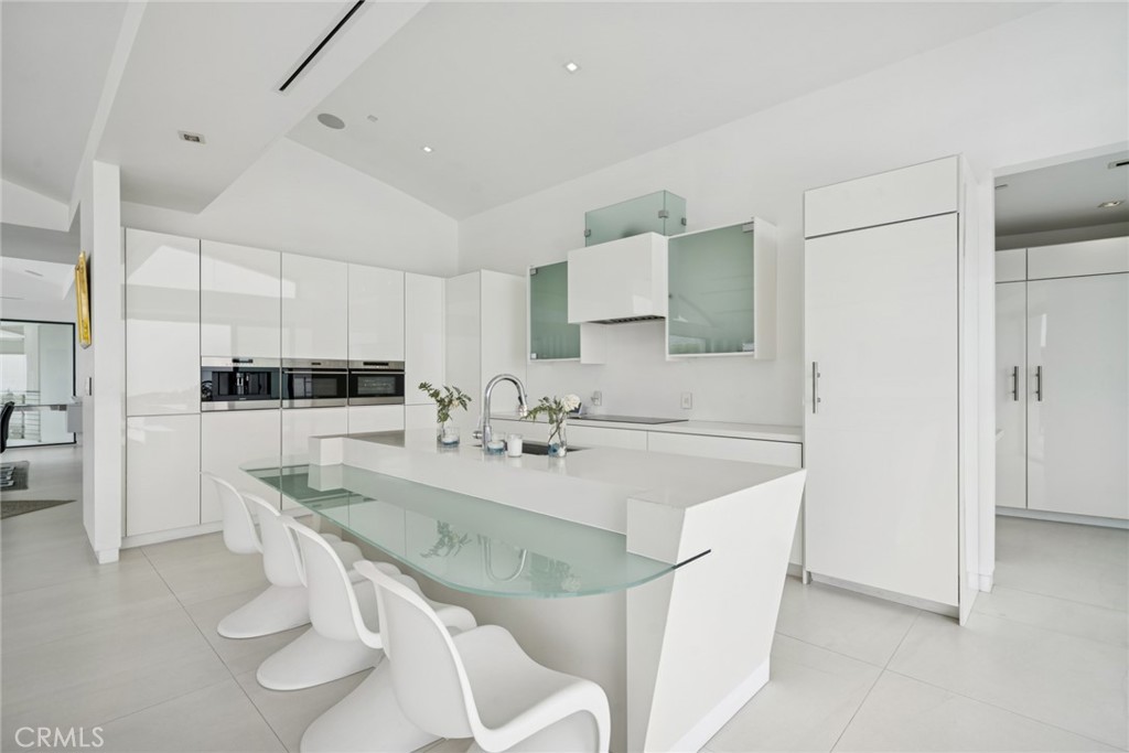 4607 Perham