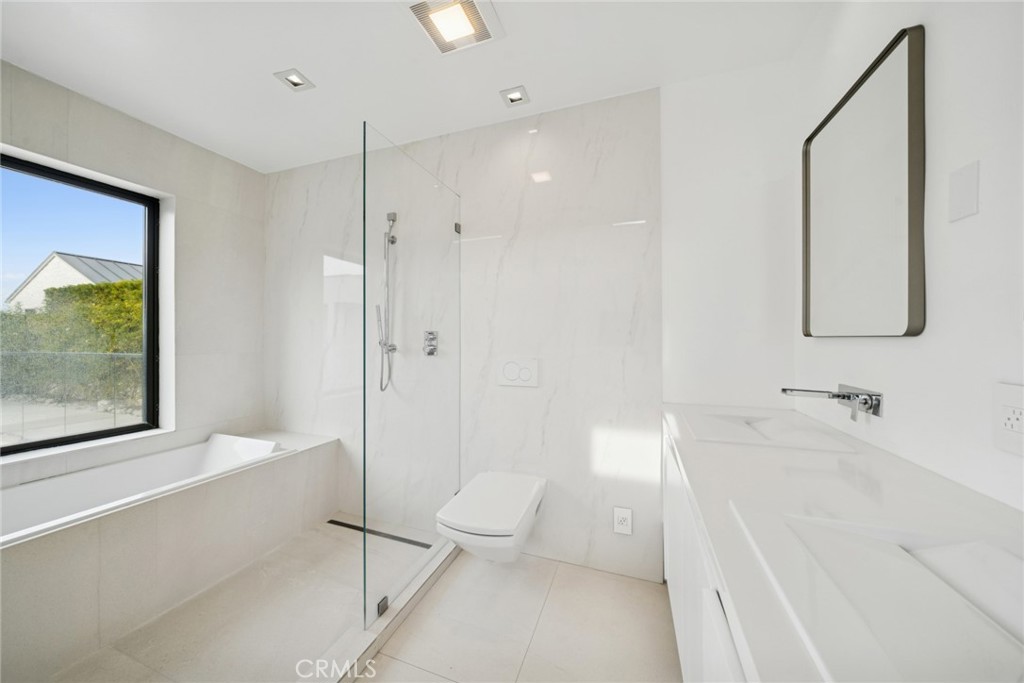 4607 Perham