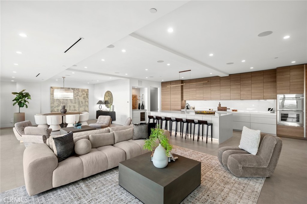 654 Canyon View