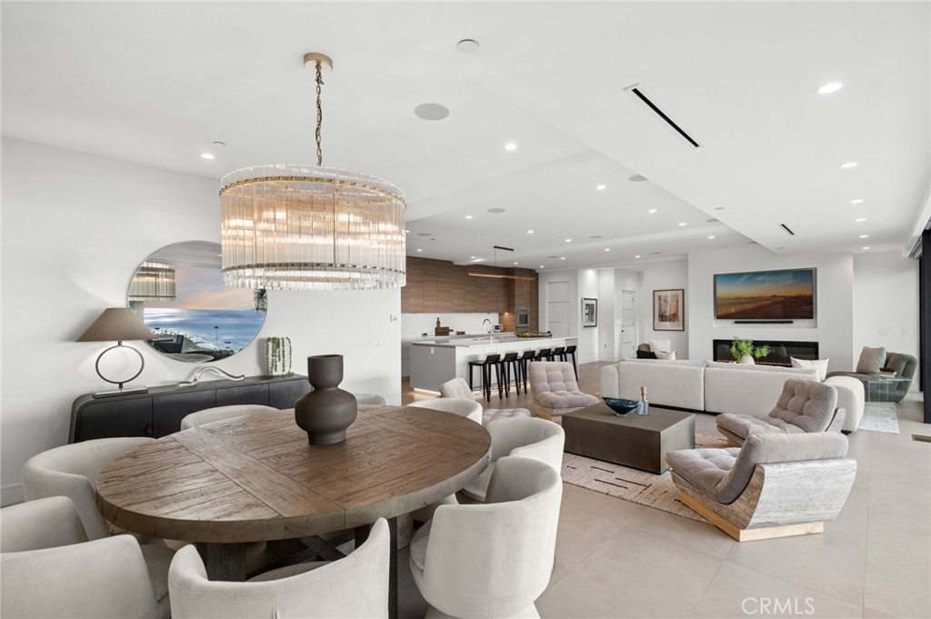 654 Canyon View