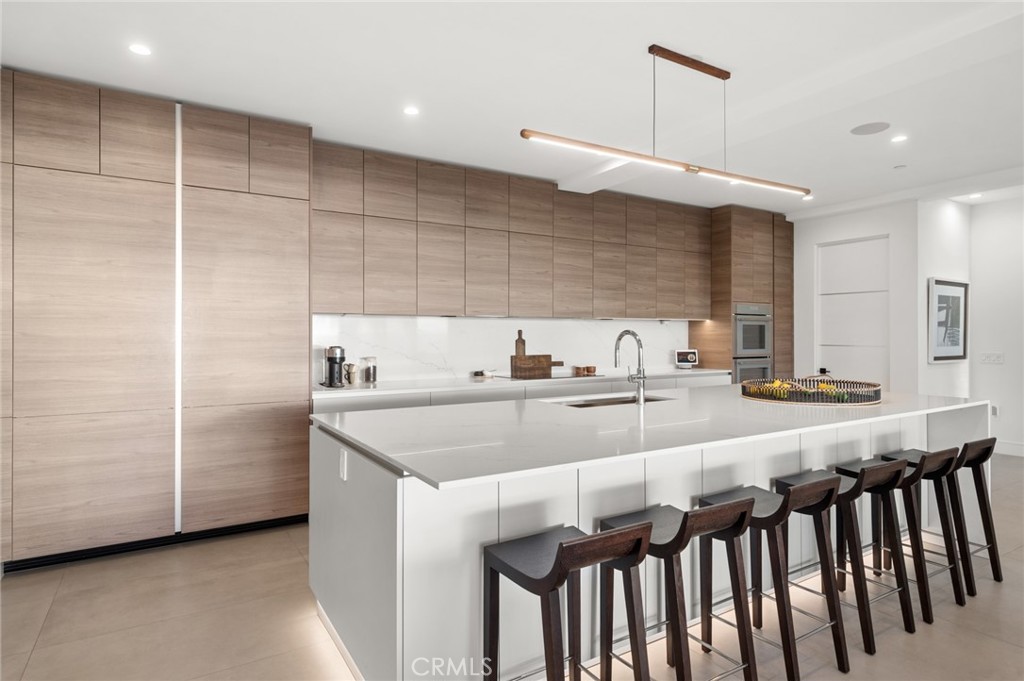 654 Canyon View