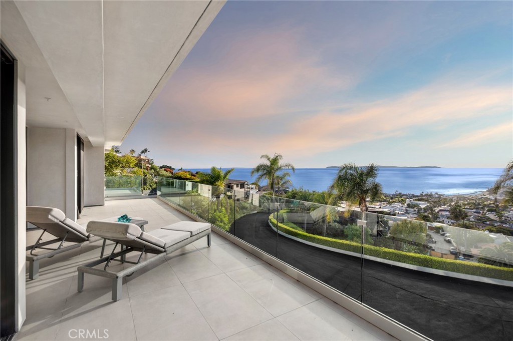 654 Canyon View