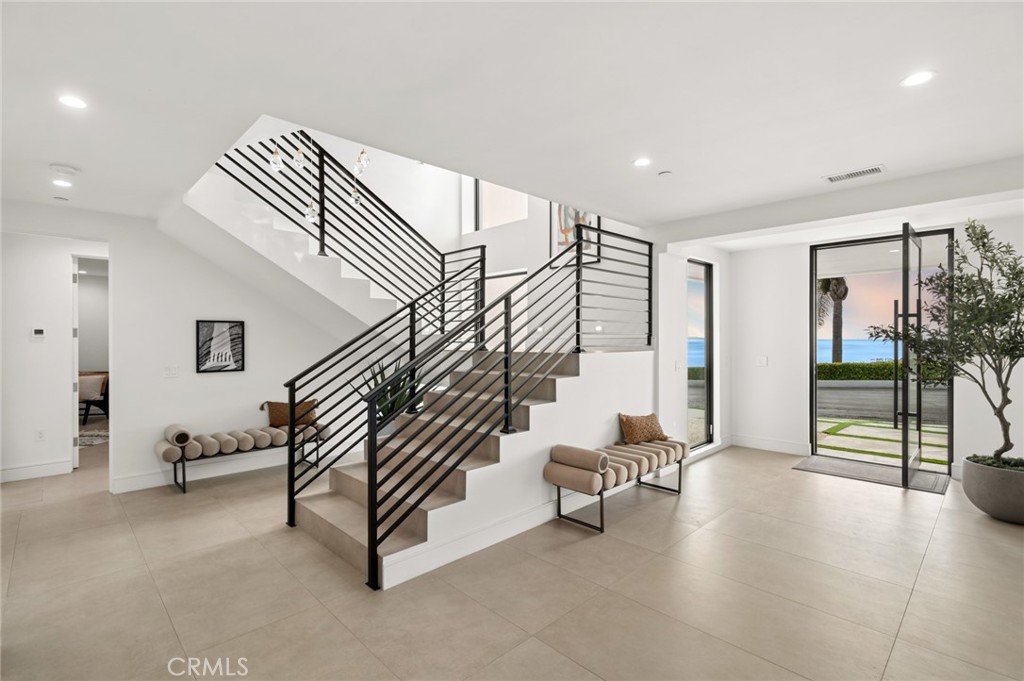 654 Canyon View