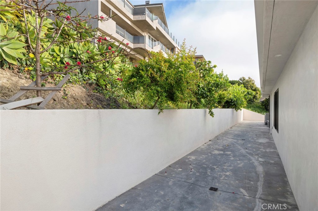 654 Canyon View