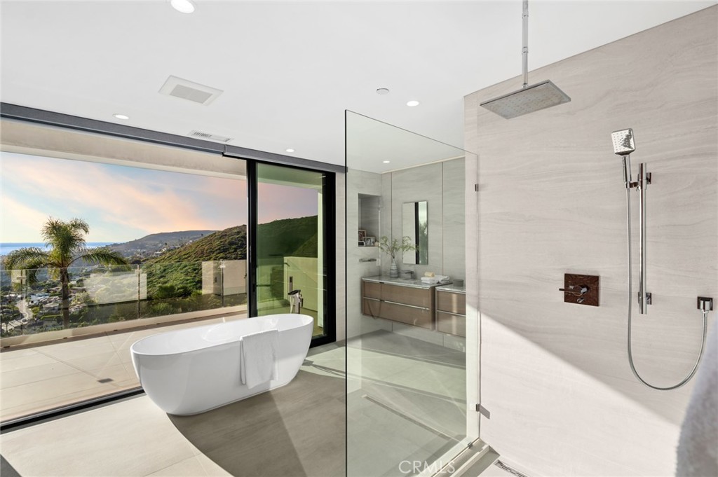654 Canyon View
