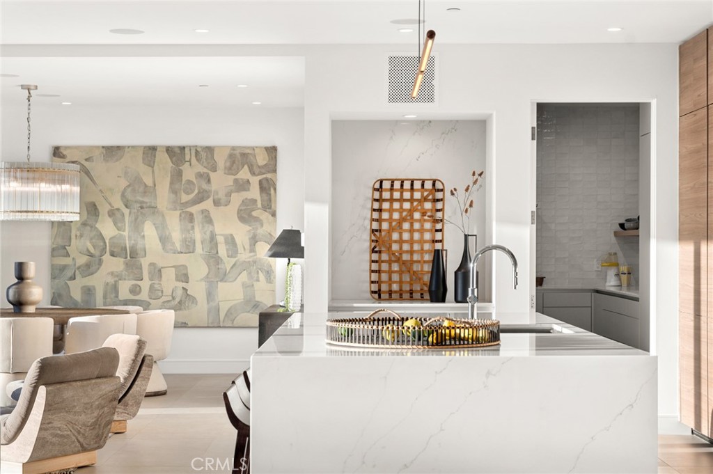 654 Canyon View