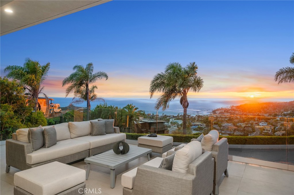 654 Canyon View