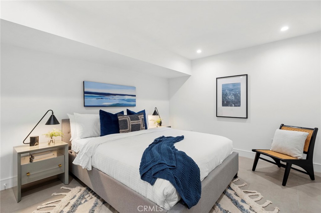 654 Canyon View