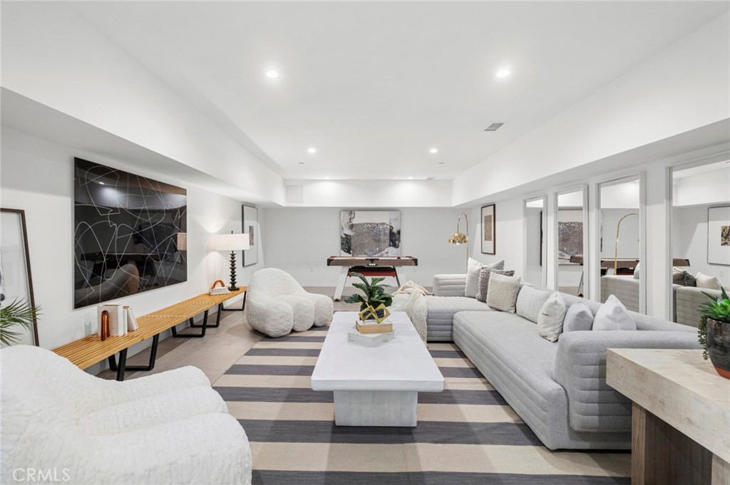 654 Canyon View