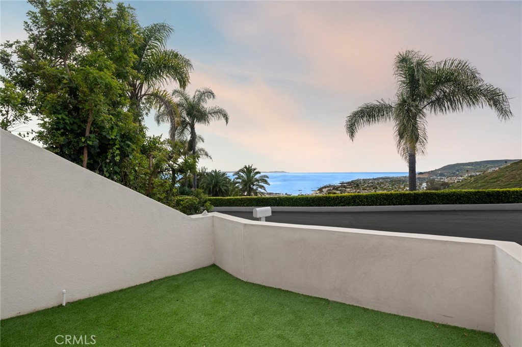 654 Canyon View