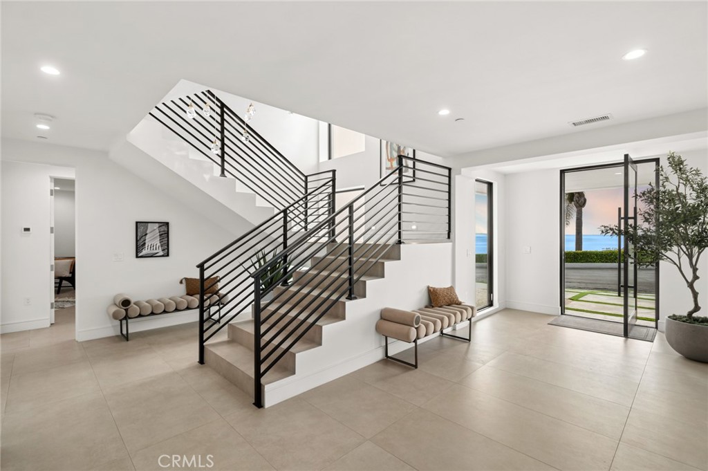 654 Canyon View