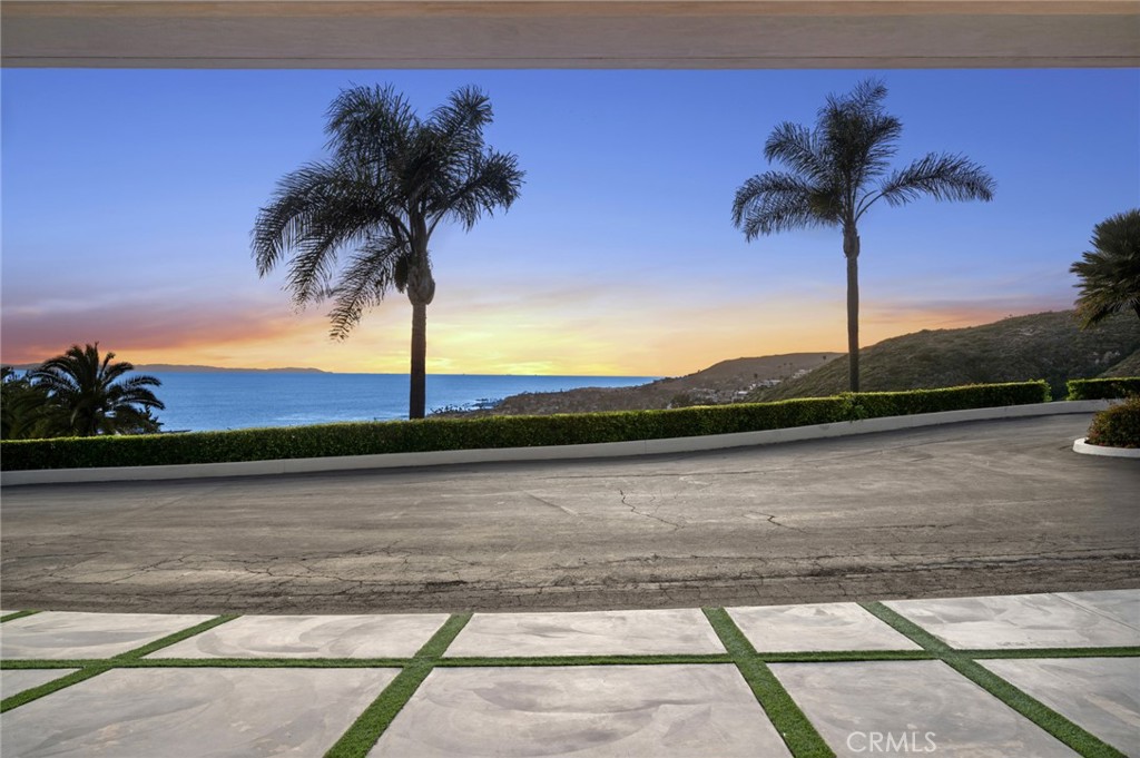 654 Canyon View