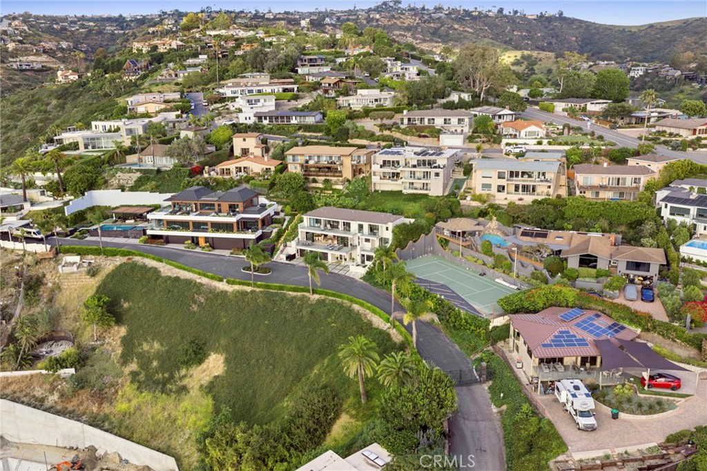 654 Canyon View