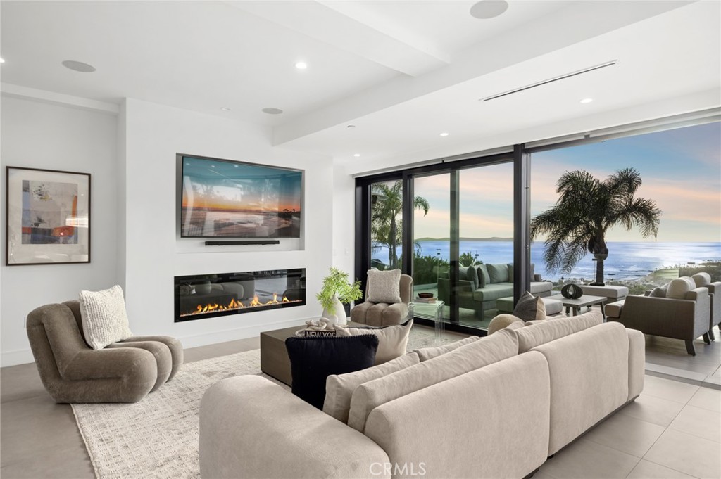 654 Canyon View