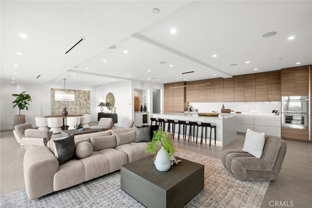 654 Canyon View