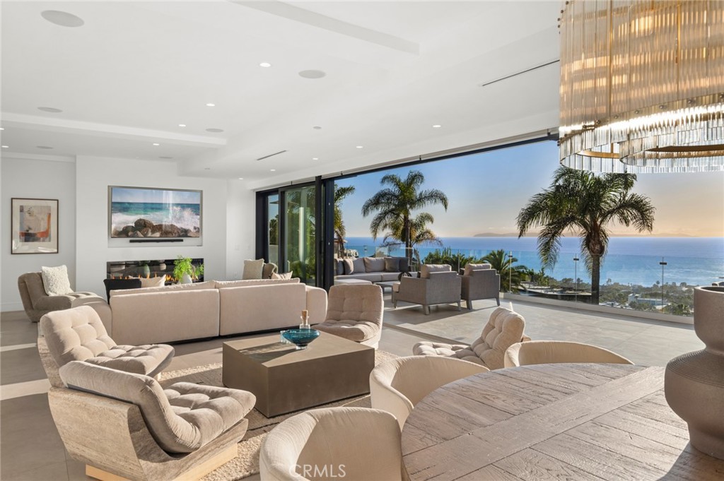 654 Canyon View
